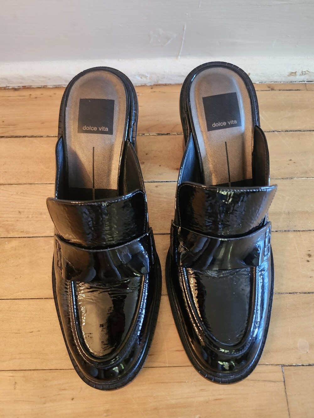 Dolce Vita Loafer Heels, Size 8, Patent Black - Picture 4 of 6